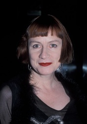  Nell Campbell