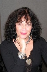  Martine Beswick
