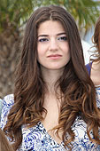  Esther Garrel