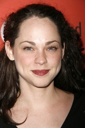  Fiona Dourif