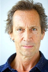  Jonathan Hyde