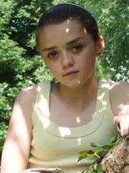  Maisie Williams