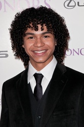  Noah Gray-Cabey