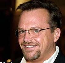  Tom Arnold