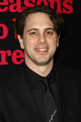  Thomas Sadoski 