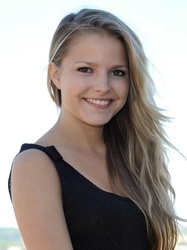  Sarah-Jeanne Labrosse