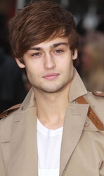  Douglas Booth