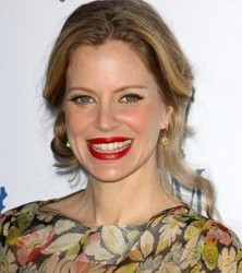  Kristin Bauer