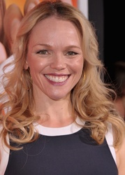  Lauren Bowles