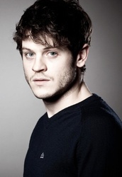  Iwan  Rheon