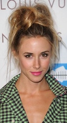  Gillian Zinser