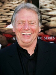  Kenneth Cranham