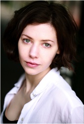  Catherine Steadman 
