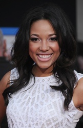  Kylie Bunbury 