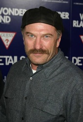  Ted Levine