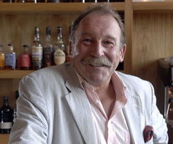  Charles  MacLean 