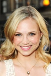  Fiona  Gubelmann