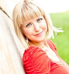  Angela  Galuppo