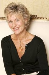  Diana Hardcastle