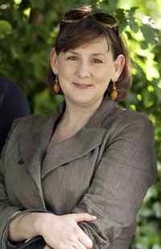  Heidi  Thomas