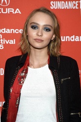  Lily-Rose  Depp