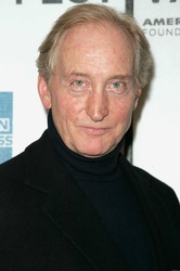  Charles Dance