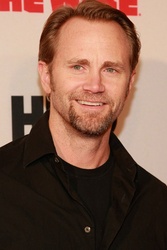  Lee Tergesen