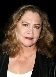  Kathleen Turner
