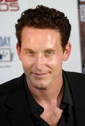  Cole Hauser