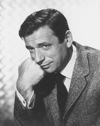  Yves Montand