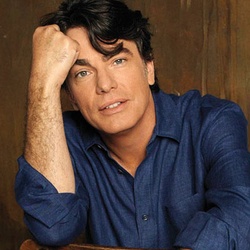  Peter Gallagher