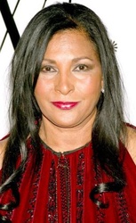  Pam Grier