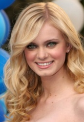  Sara Paxton
