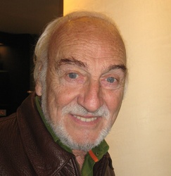  Hector Alterio