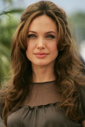  Angelina Jolie