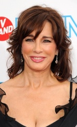  Anne Archer