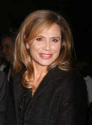  Lena Olin