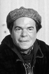  Ticky Holgado