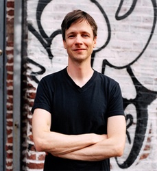  John Cameron Mitchell