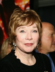  Shirley MacLaine