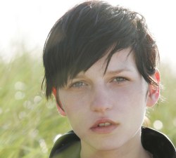  Julia  Hummer