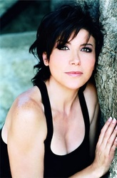  Liane Foly