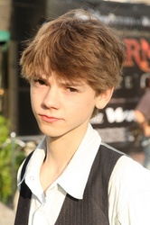  Thomas Sangster