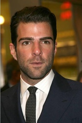  Zachary Quinto