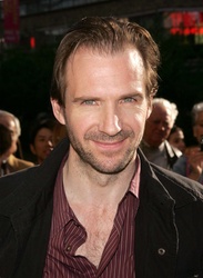  Ralph Fiennes