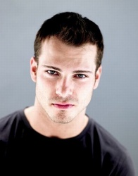  Shawn Roberts