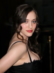  Kat Dennings
