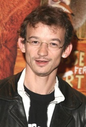  Julien Courbey