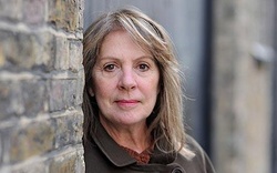  Penelope Wilton