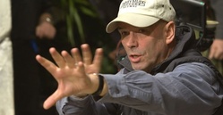  Martin Campbell